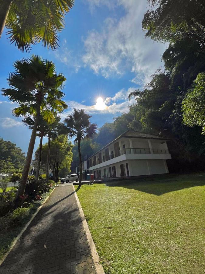 Lembah Permai Resort Sindanglaya Exterior foto