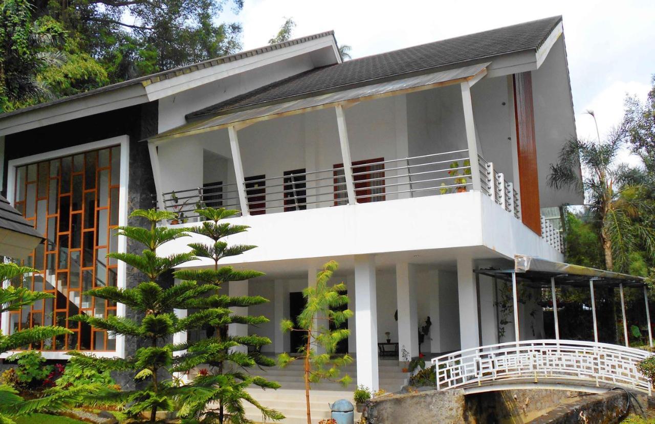 Lembah Permai Resort Sindanglaya Exterior foto