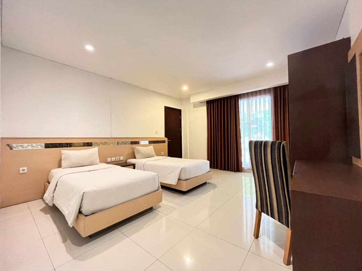 Lembah Permai Resort Sindanglaya Exterior foto